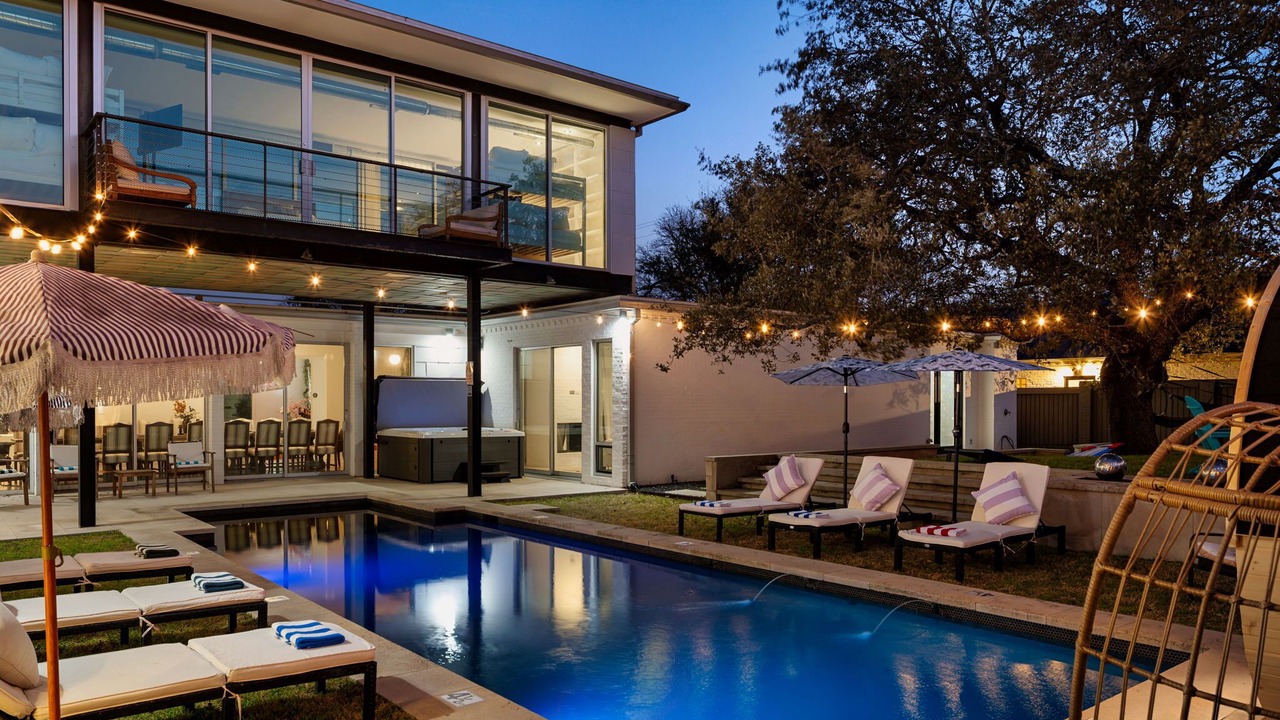 Photo of Outdoor in Highland Park West