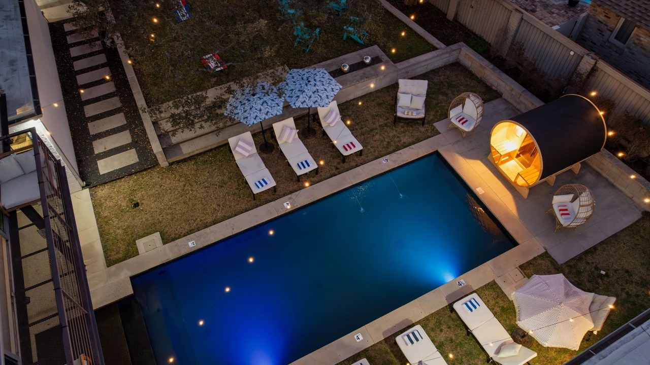 Photo of Outdoor in Highland Park West