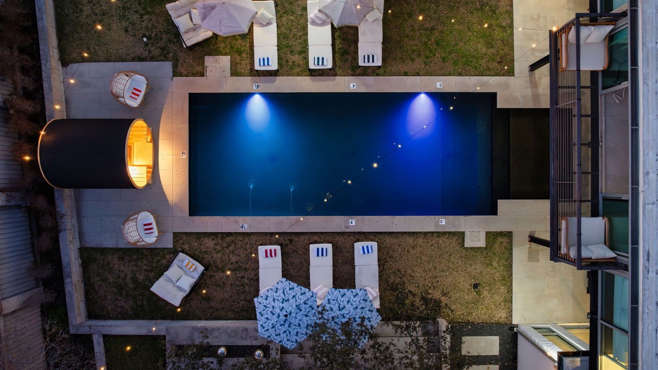 Photo of Outdoor in Highland Park West