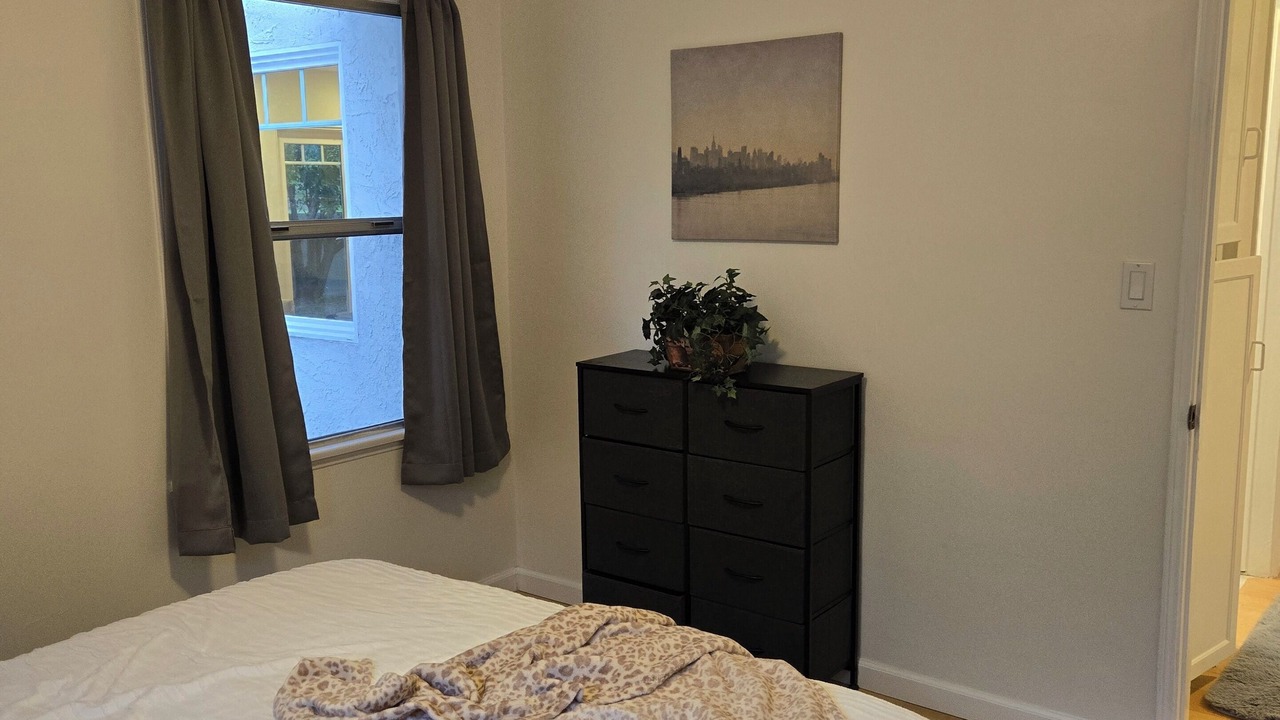 Photo of Bedroom in Encino