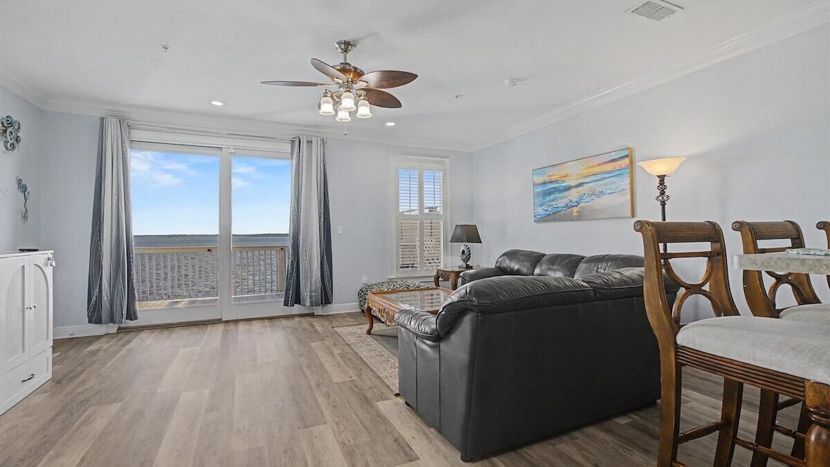 Photo of Livingroom in Panacea