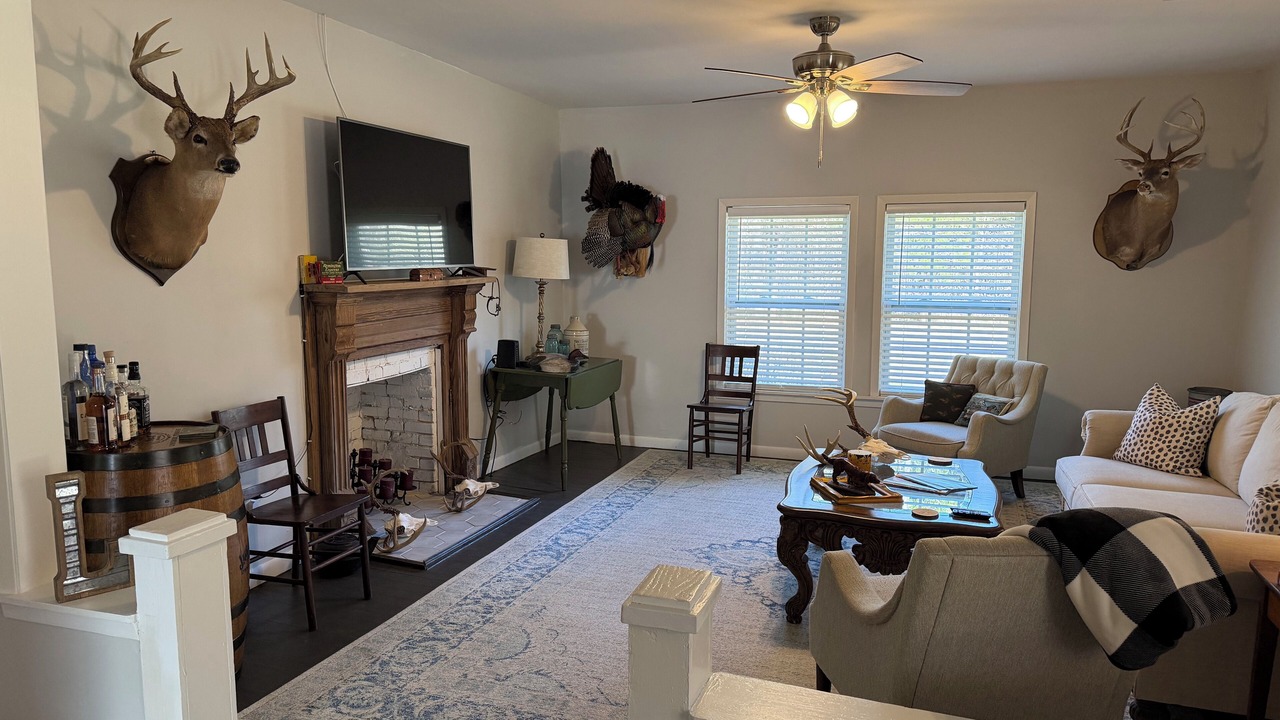 Photo of Livingroom in Fayette