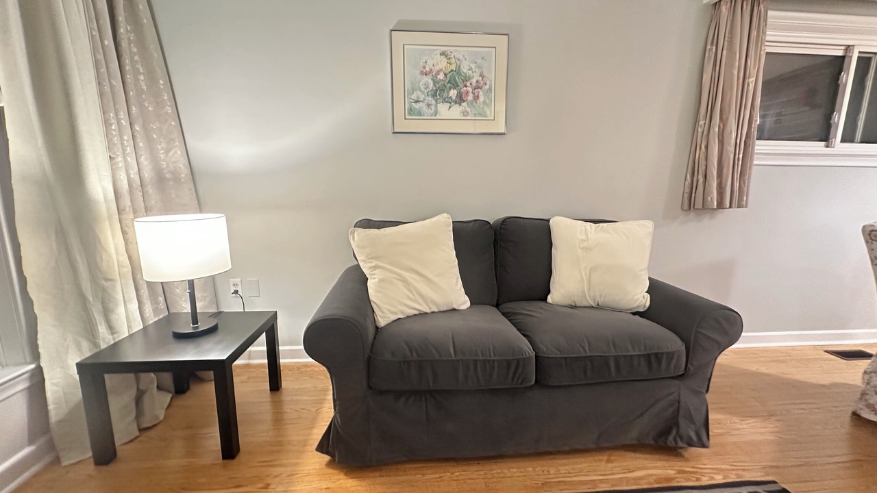 Photo of Livingroom in Willowdale