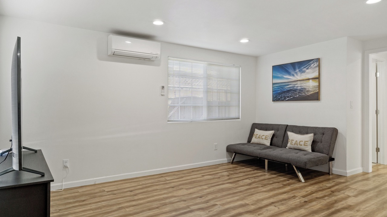 Photo of Livingroom in Centerville