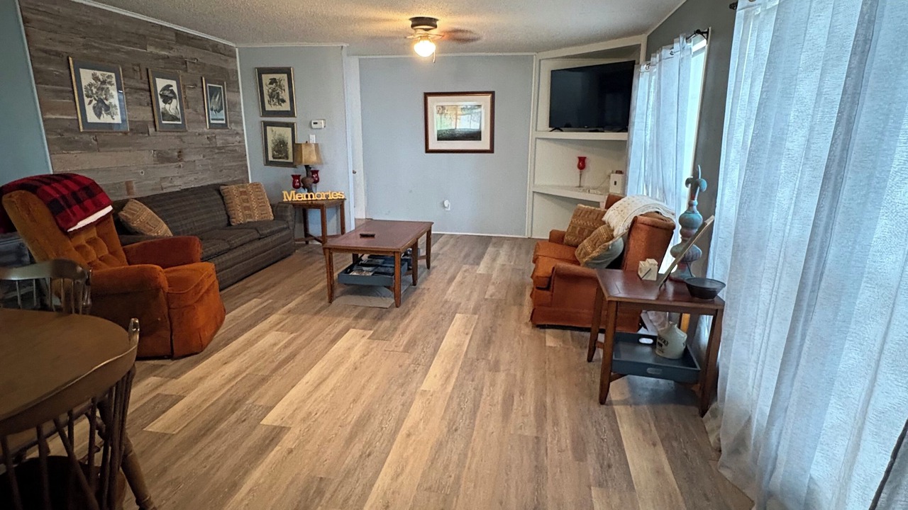Photo of Livingroom in Pelican