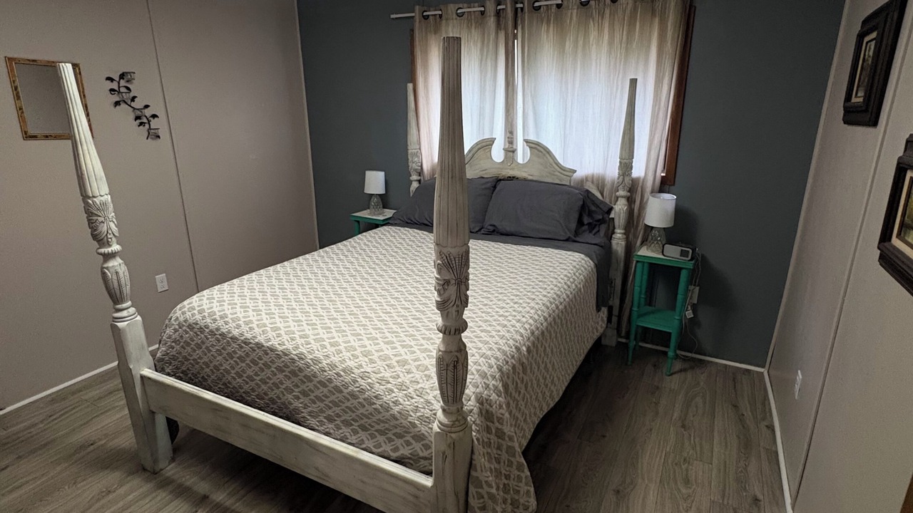 Photo of Bedroom in Pelican