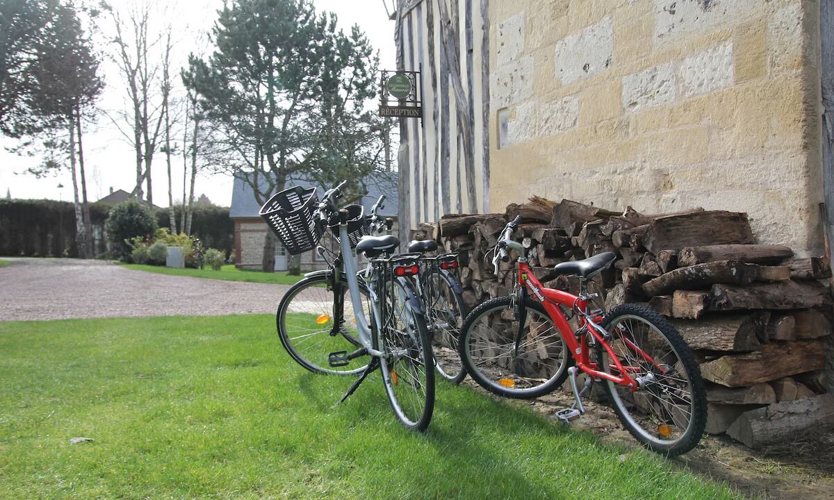 Photo of Others in Canapville