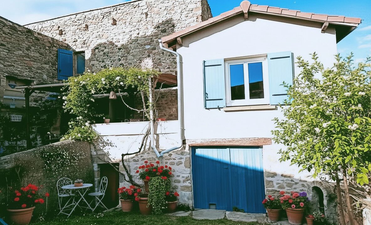 Photo of Outdoor in Saint-Yvoine