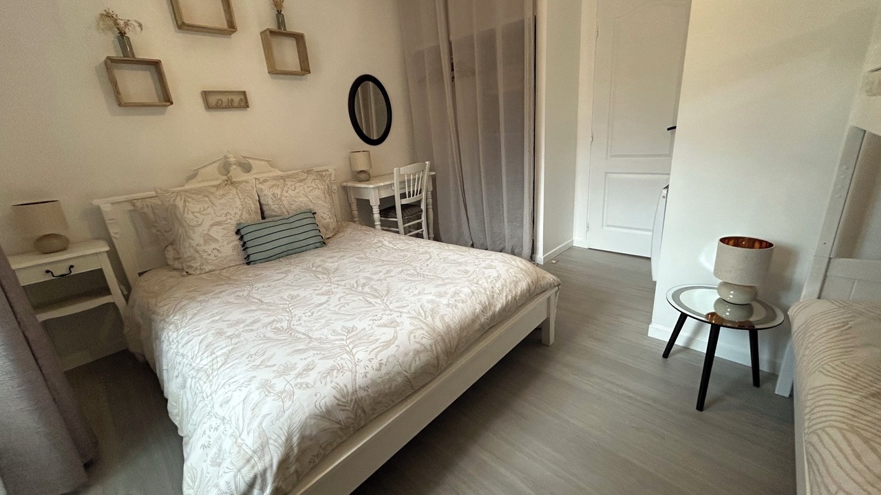 Photo of Bedroom in Saint-Hilaire-des-Loges