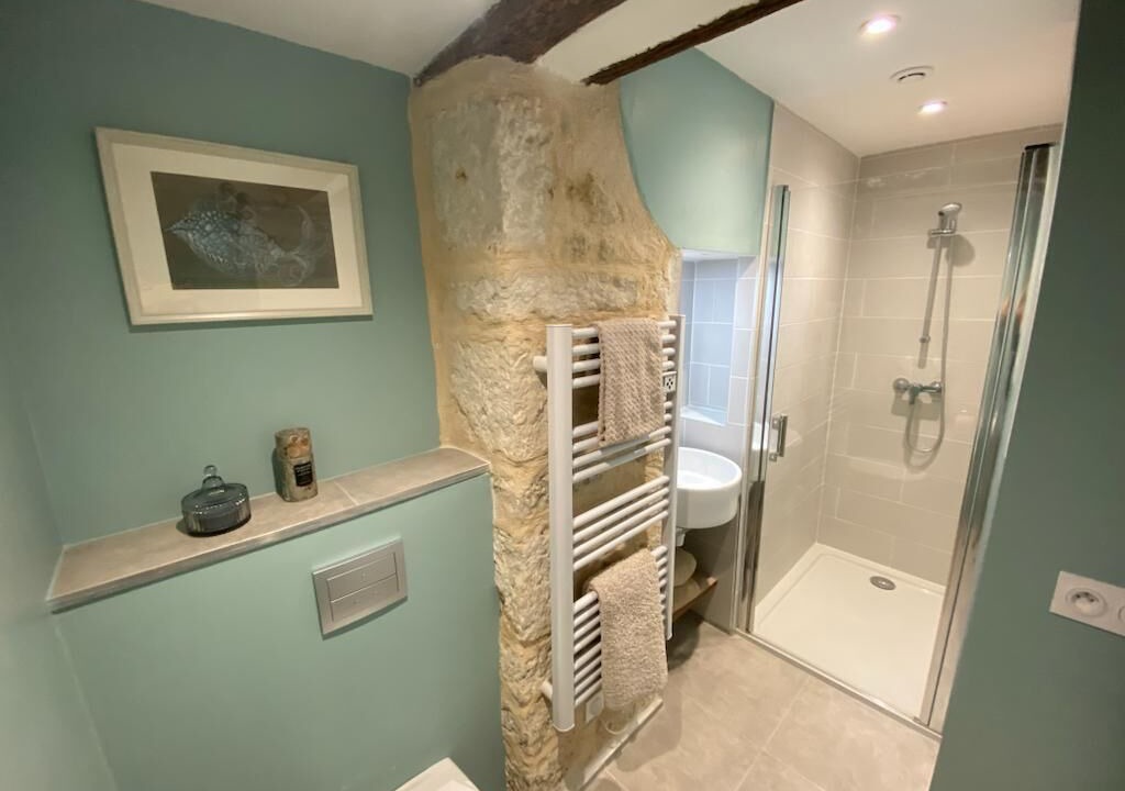 Photo of Bathroom in Saint-Hilaire-des-Loges