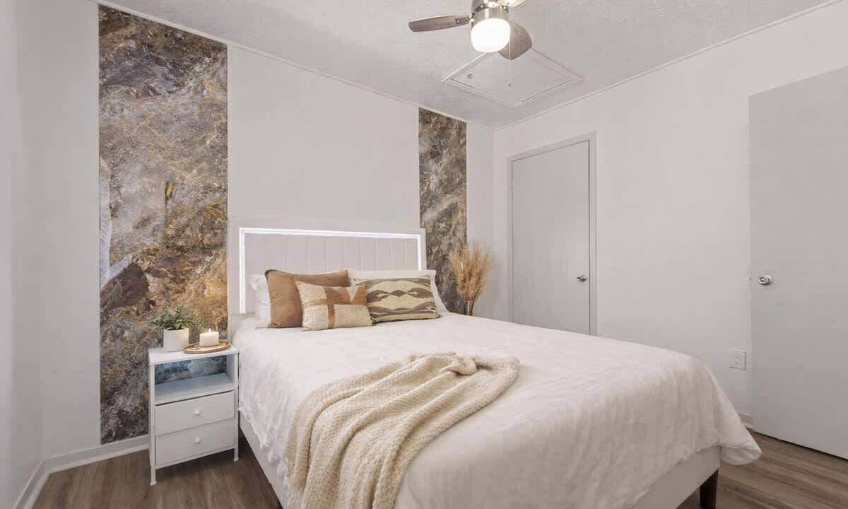 Photo of Bedroom in Central Arlington