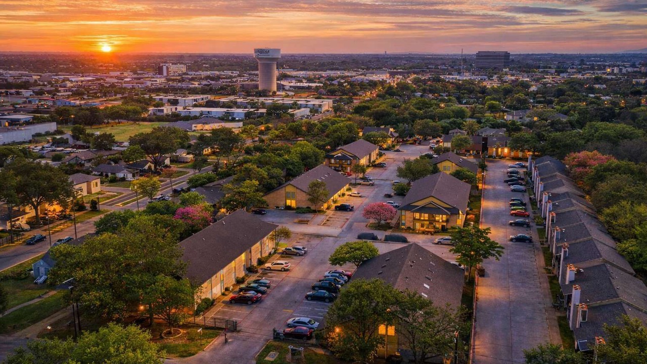 Photo of Outdoor in Central Arlington