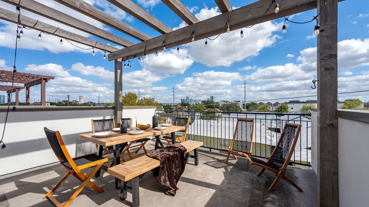 Photo of Outdoor in Neartown