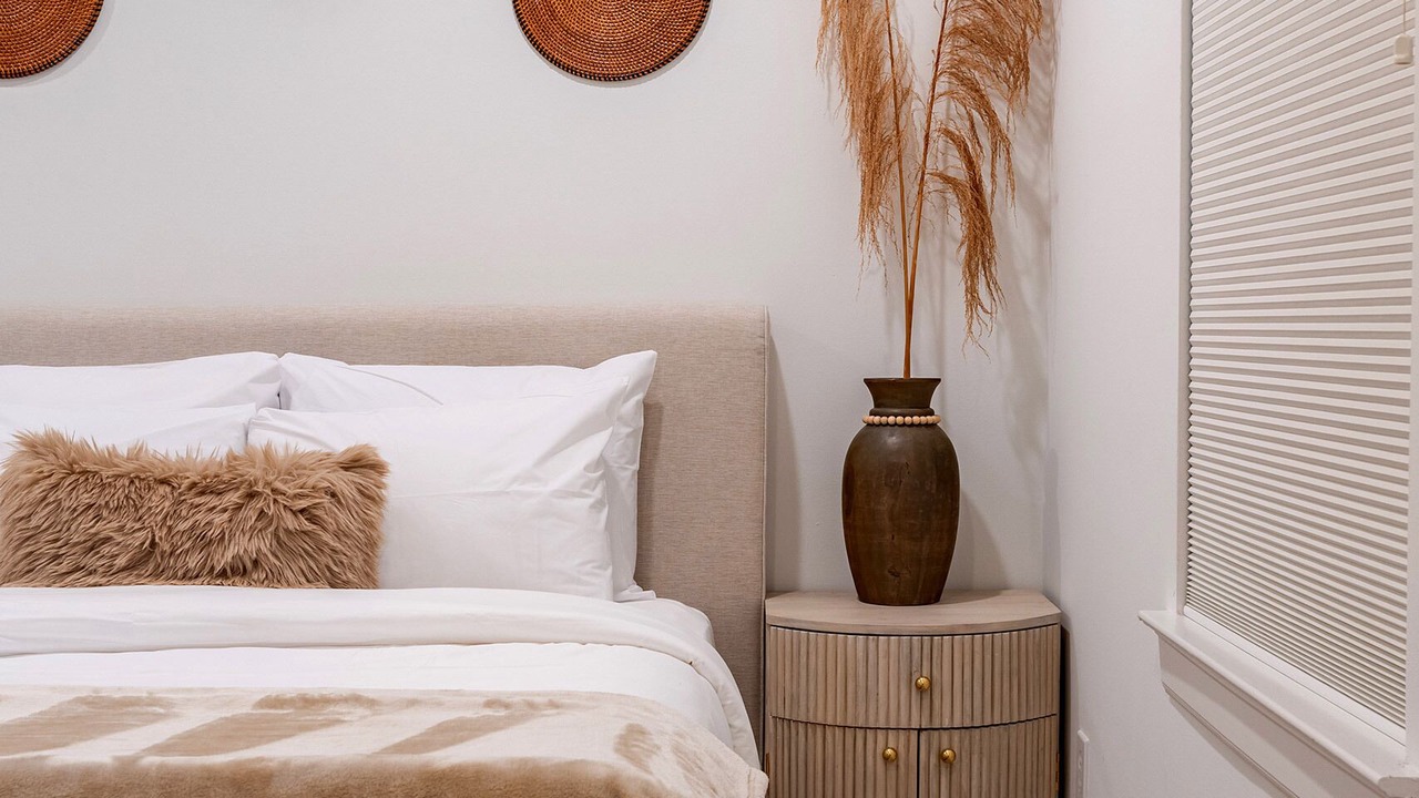 Photo of Bedroom in Neartown