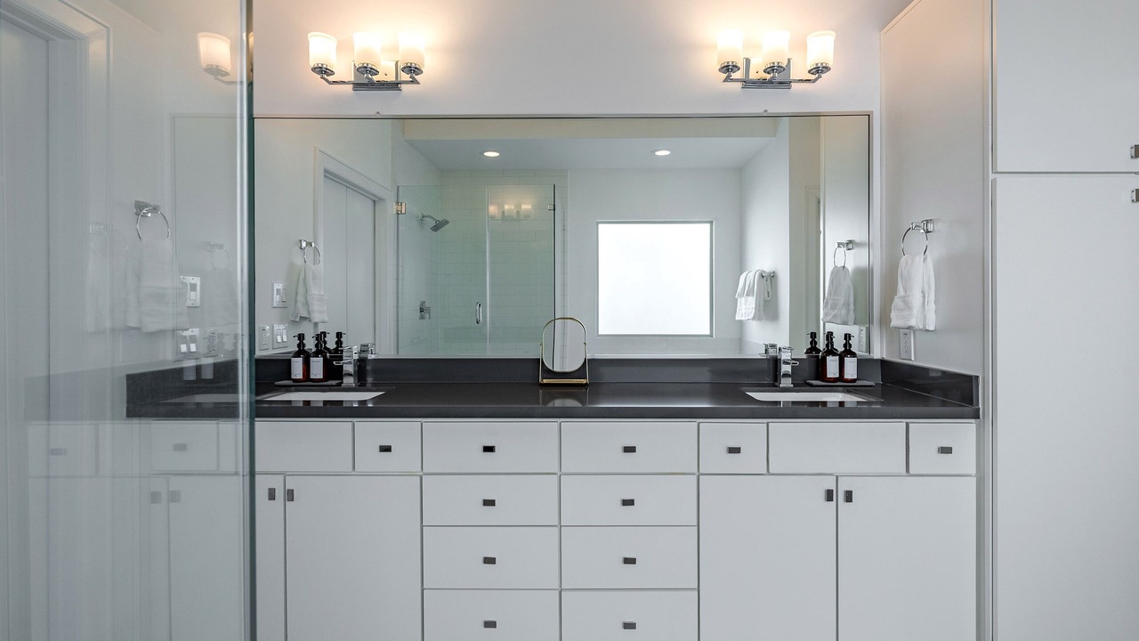 Photo of Bathroom in Neartown