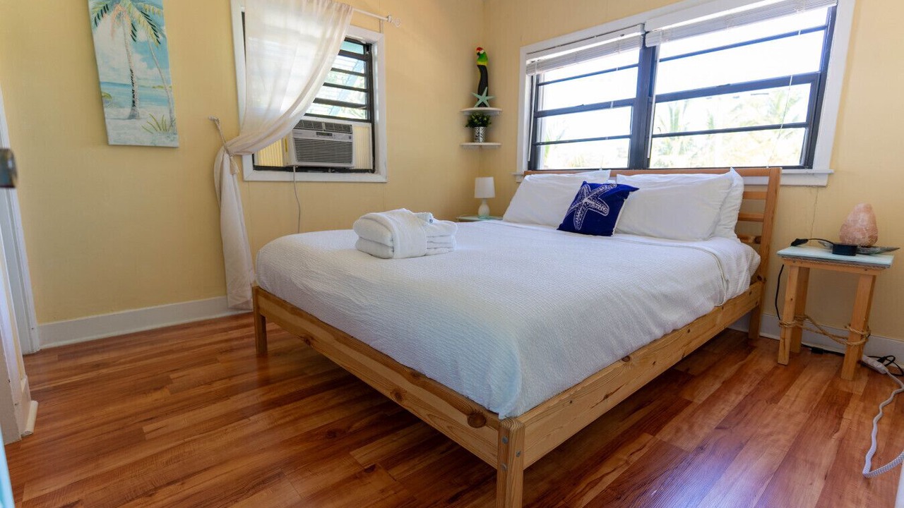 Photo of Bedroom in Largo Gardens