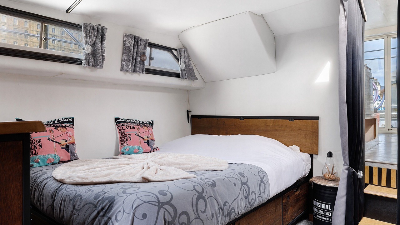 Photo of Bedroom in Sable-sur-Sarthe