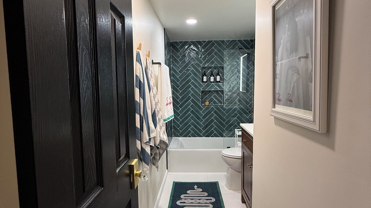 Photo of Bathroom in Greater South River City