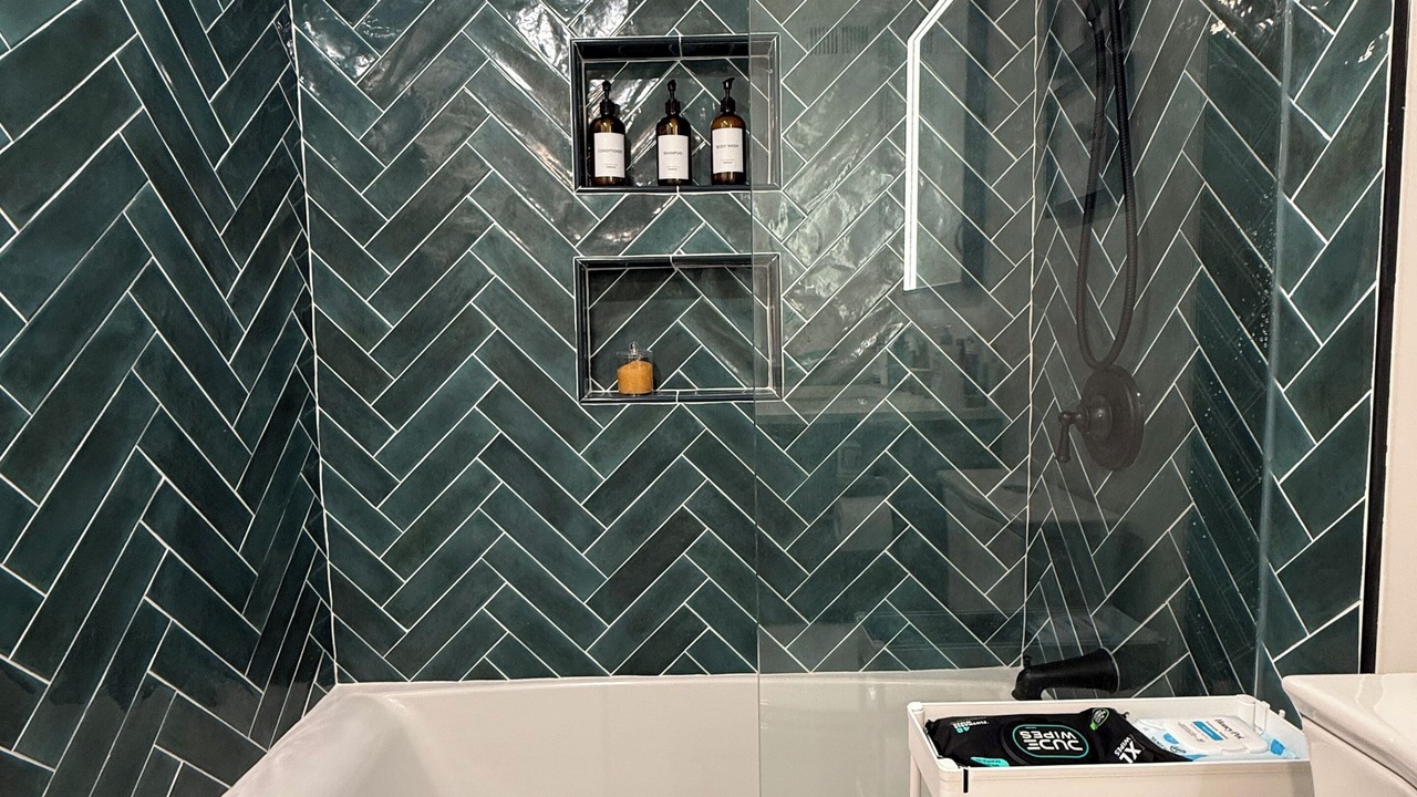 Photo of Bathroom in Greater South River City