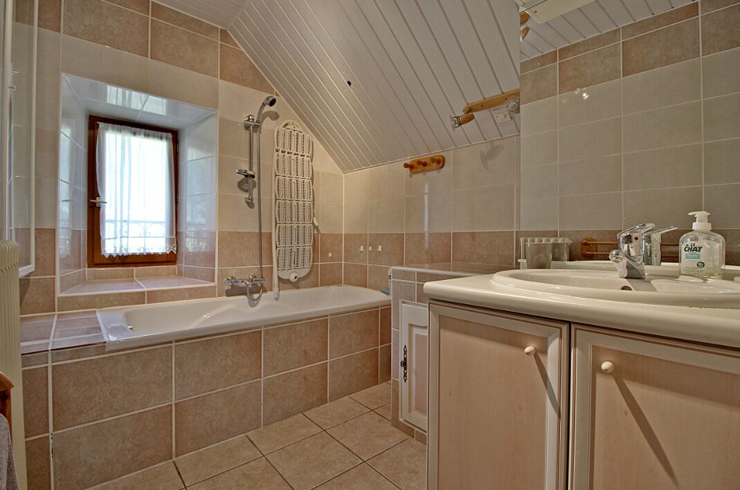 Photo of Bathroom in Saint-Bueil