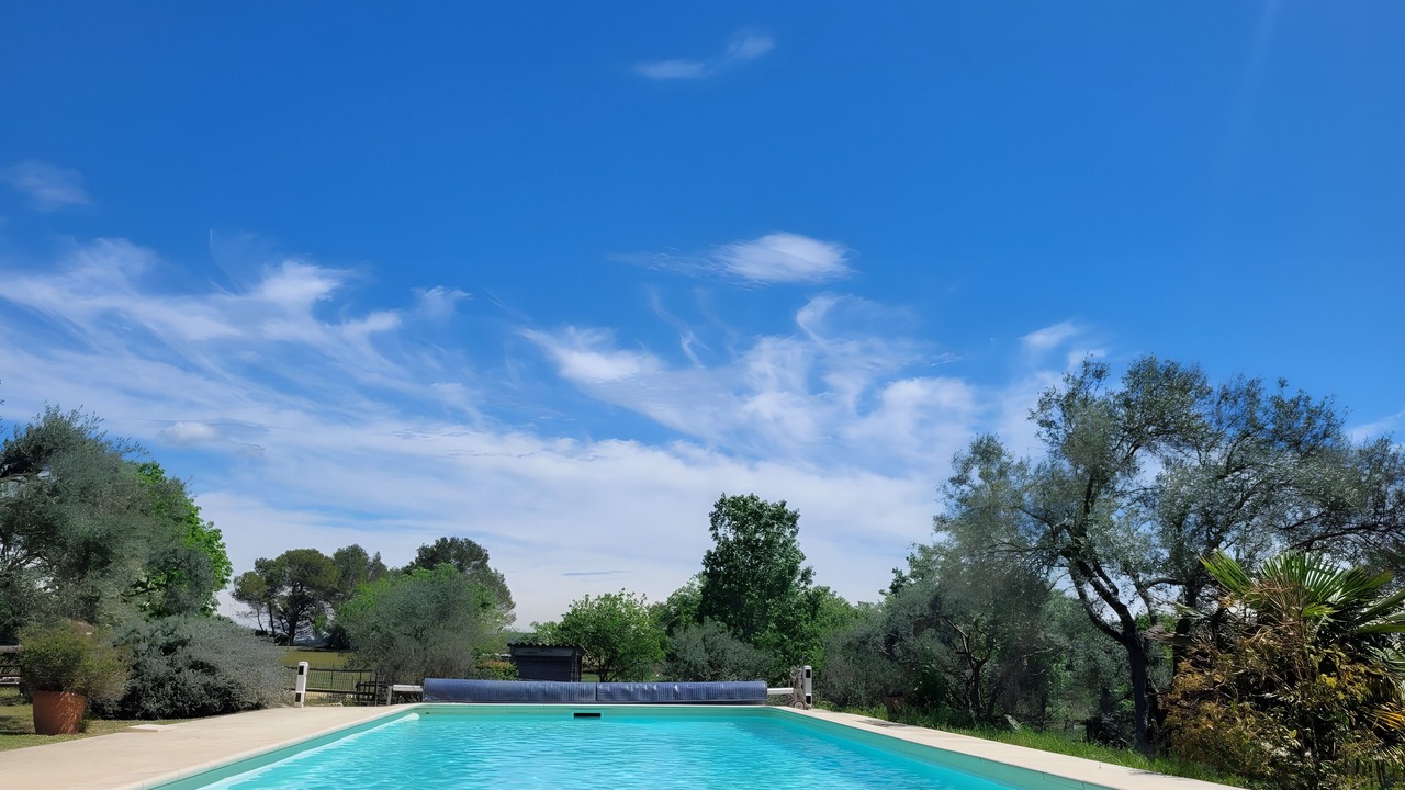 Photo of Outdoor in Rousson