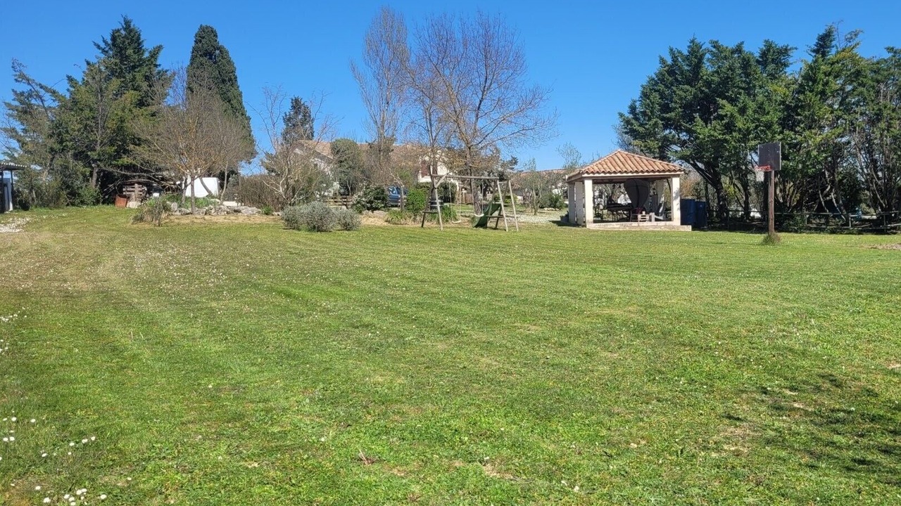 Photo of Others in Rousson