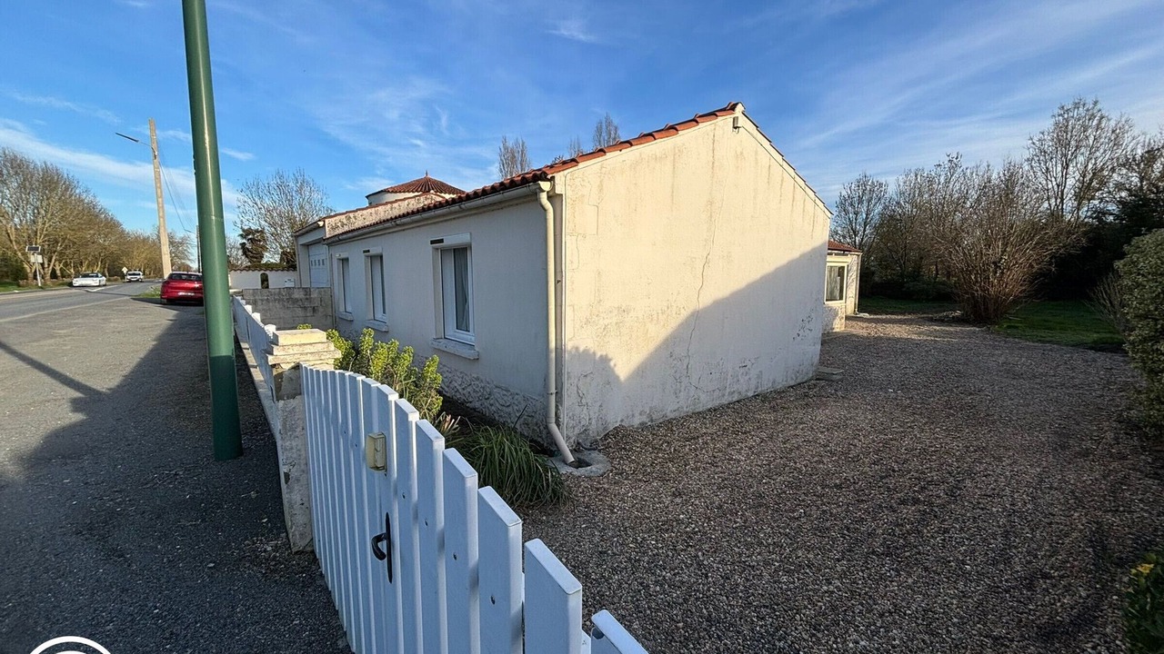 Photo of Outdoor in L'Ile-d'Elle