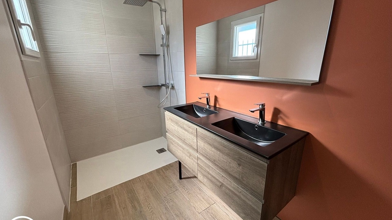 Photo of Bathroom in L'Ile-d'Elle