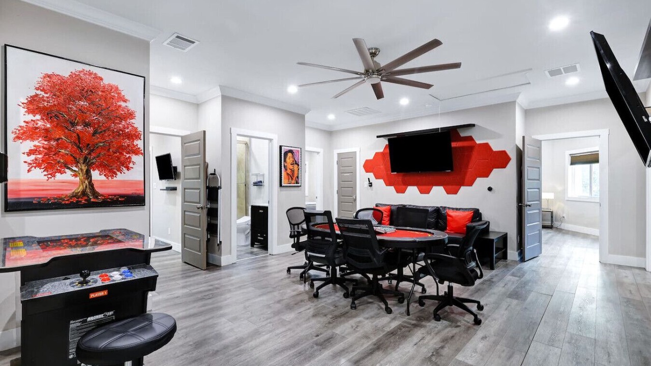 Photo of Bedroom in Five Points