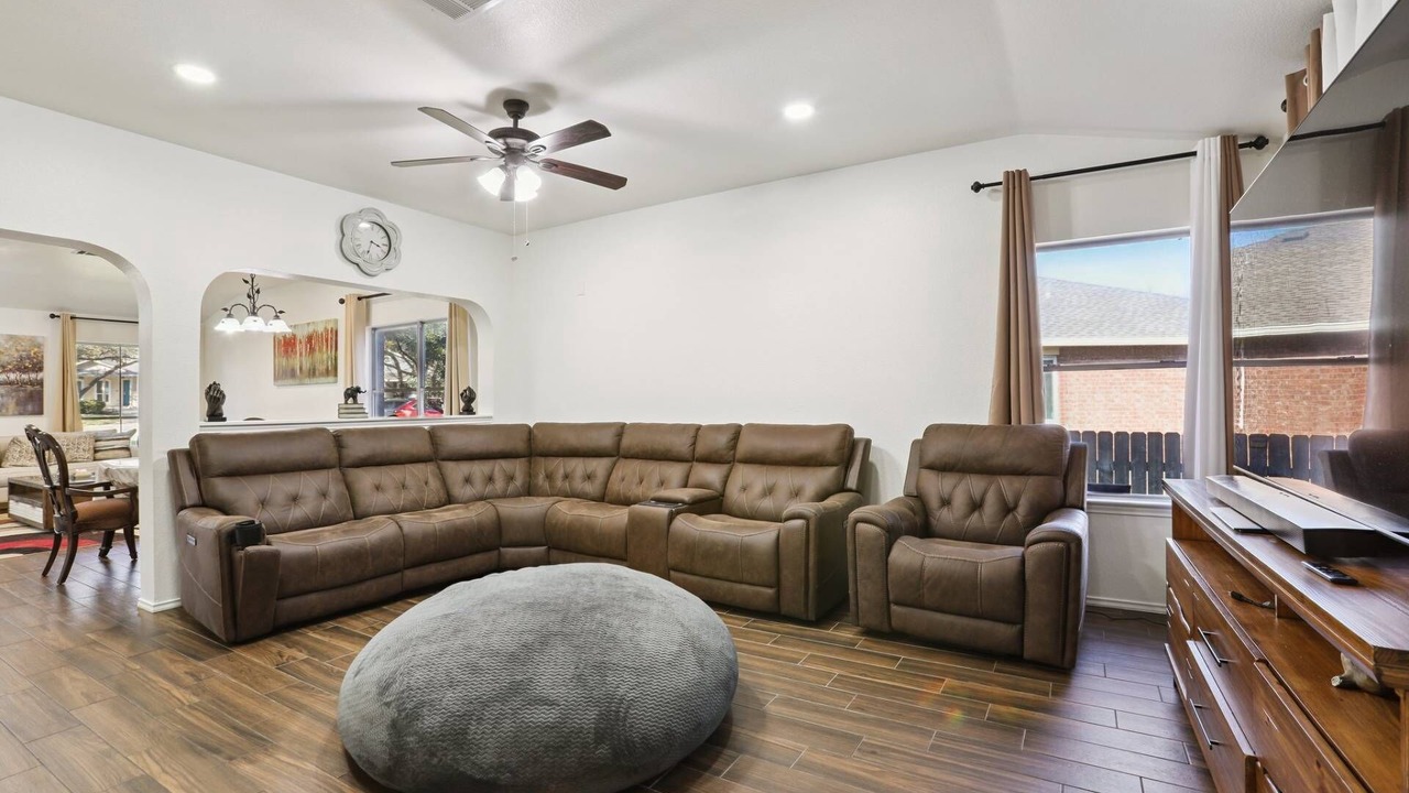 Photo of Bedroom in Preserve At Stone Oak
