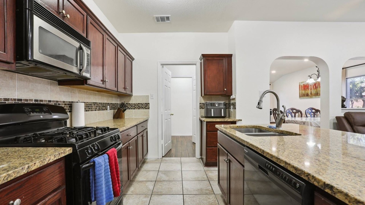 Photo of Kitchen in Preserve At Stone Oak