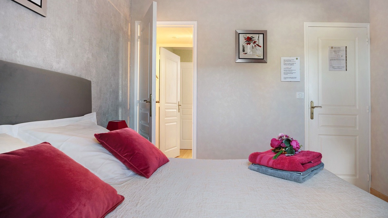 Photo of Bedroom in Saint-Meloir-des-Ondes