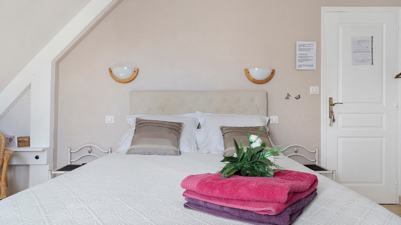Photo of Bedroom in Saint-Meloir-des-Ondes