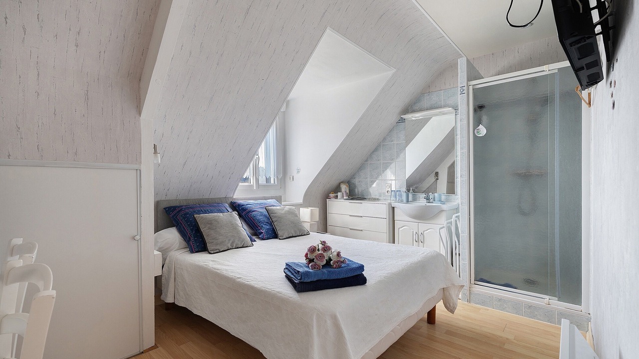 Photo of Bedroom in Saint-Meloir-des-Ondes