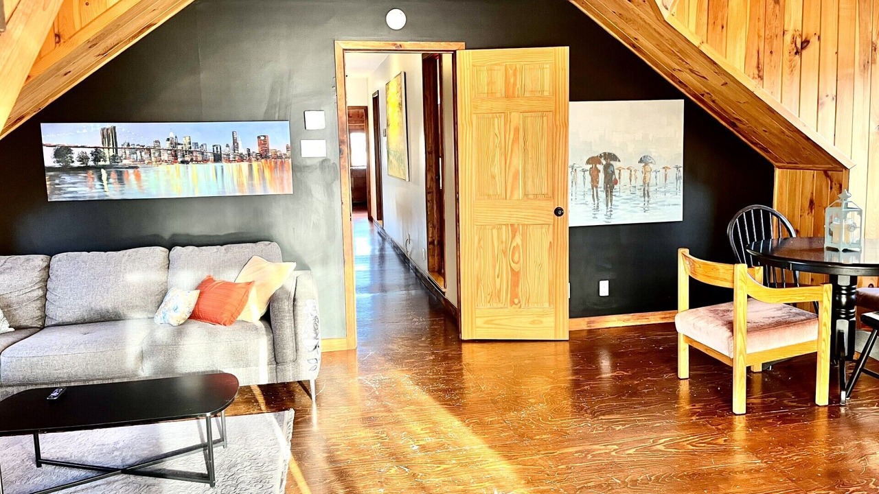 Photo of Livingroom in Sherbrooke