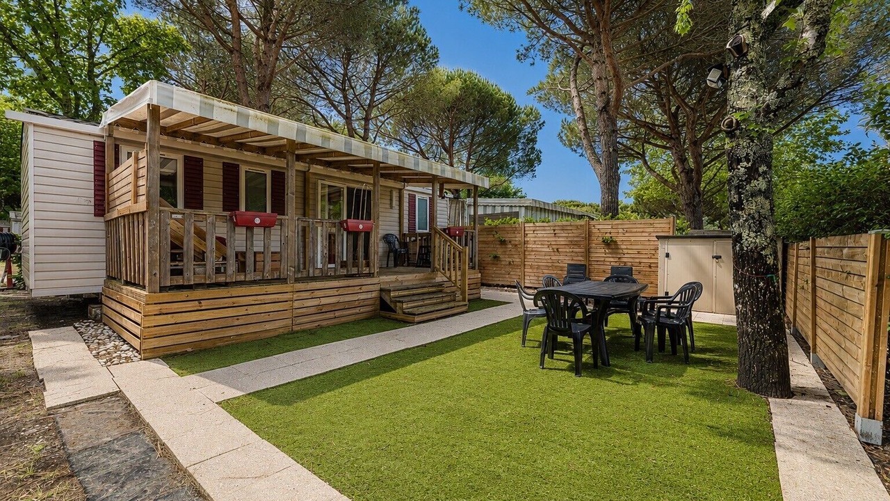 Photo of Outdoor in Gastes
