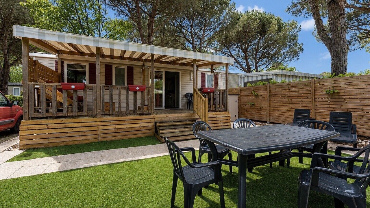 Photo of Outdoor in Gastes