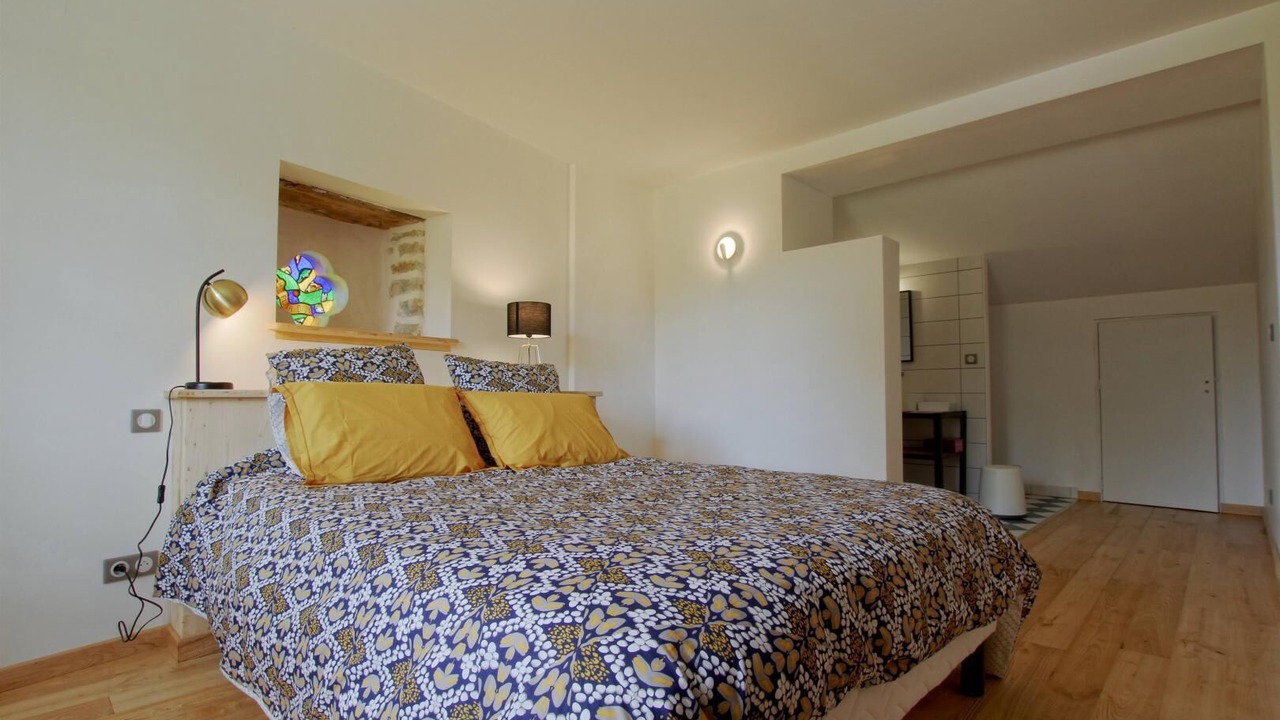 Photo of Bedroom in Sames