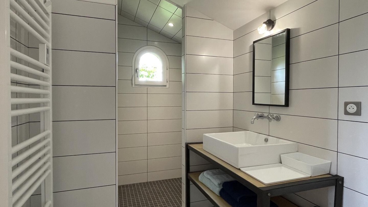 Photo of Bathroom in Sames