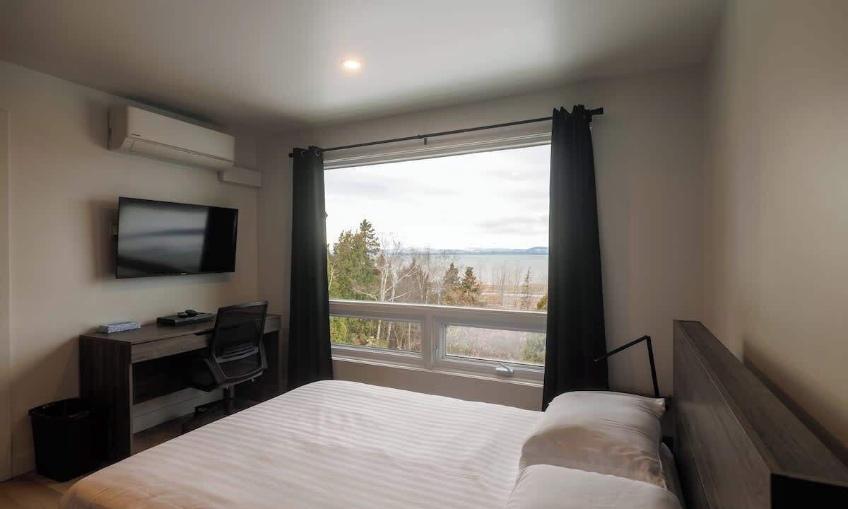 Photo of Bedroom in Riviere-du-Loup Regional County Municipality