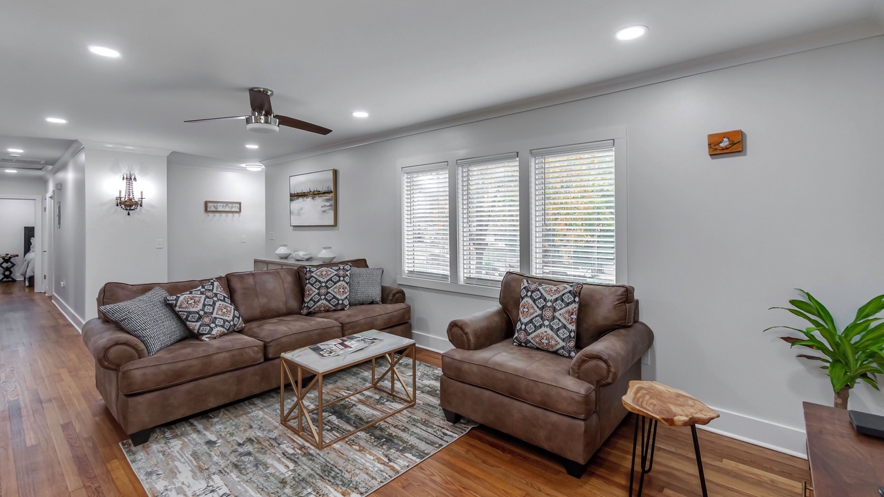 Photo of Livingroom in Tougaloo