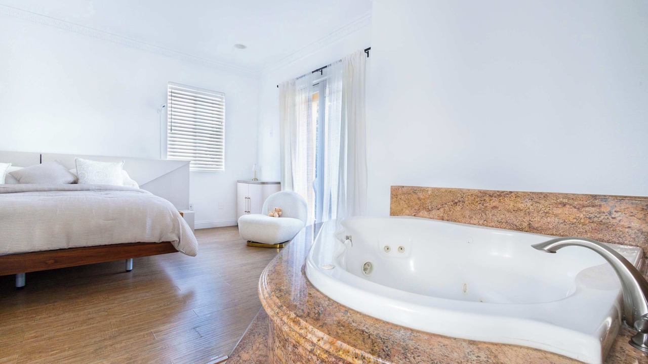Photo of Bathroom in North Hollywood