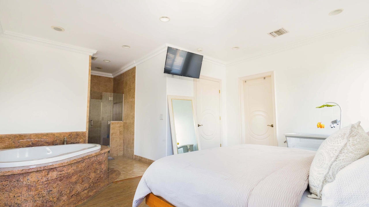 Photo of Bathroom in North Hollywood