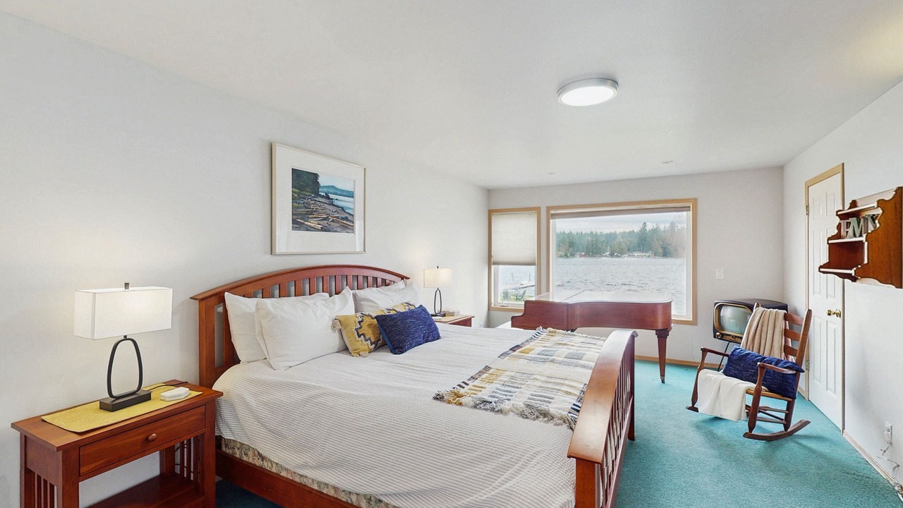 Photo of Bedroom in Lake Goodwin