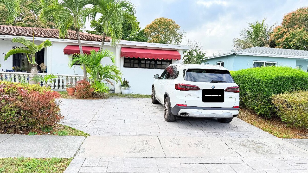 Photo of Outdoor in North Miami Beach