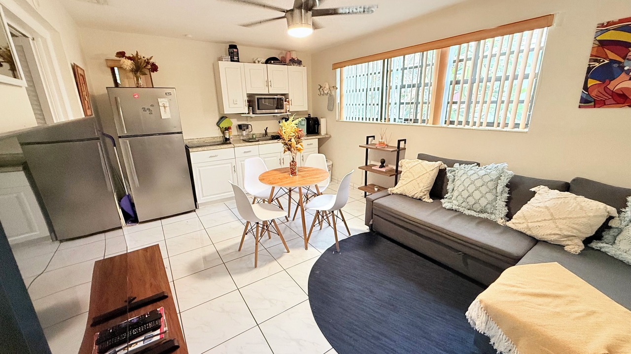 Photo of Livingroom in North Miami Beach