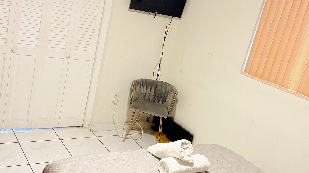 Photo of Bedroom in North Miami Beach