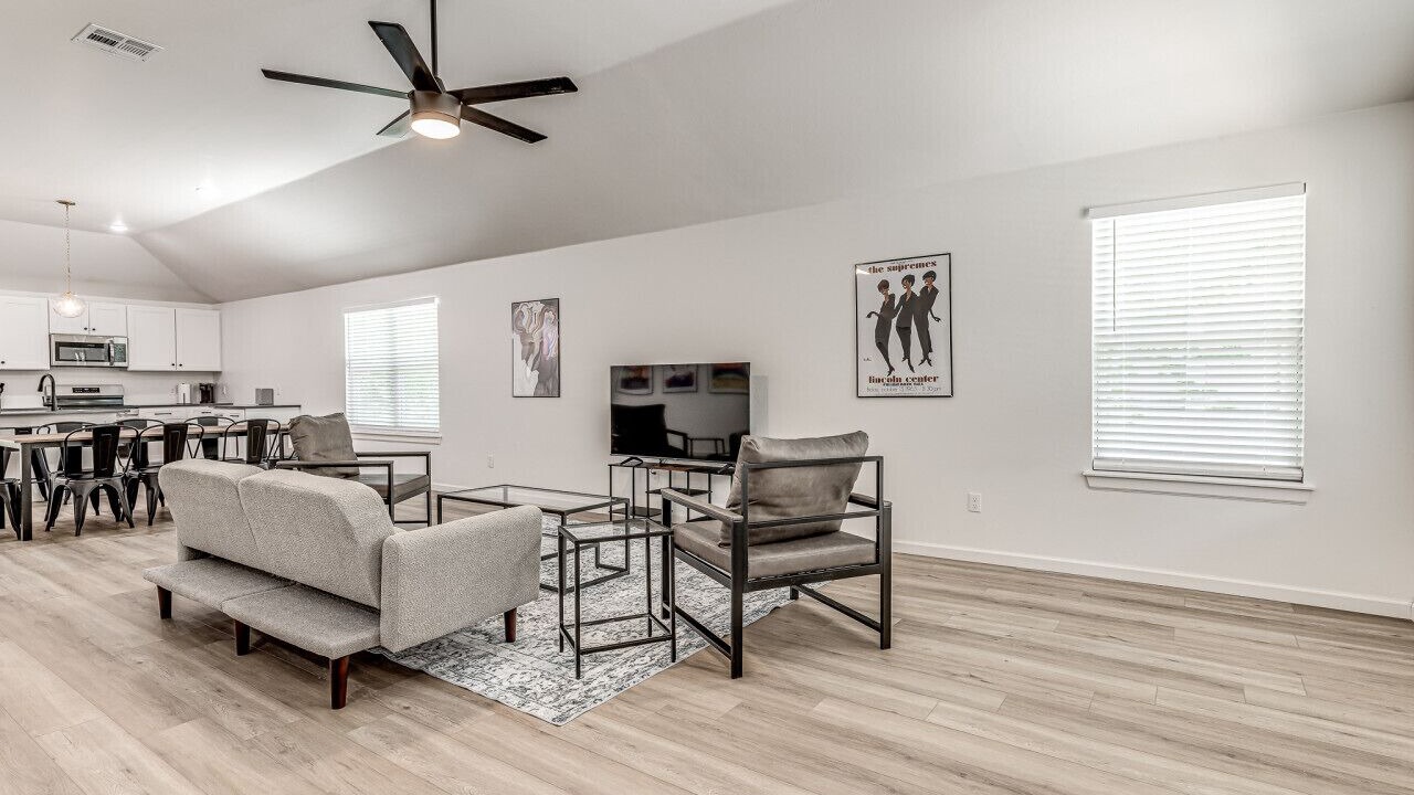 Photo of Livingroom in Central Oklahoma City