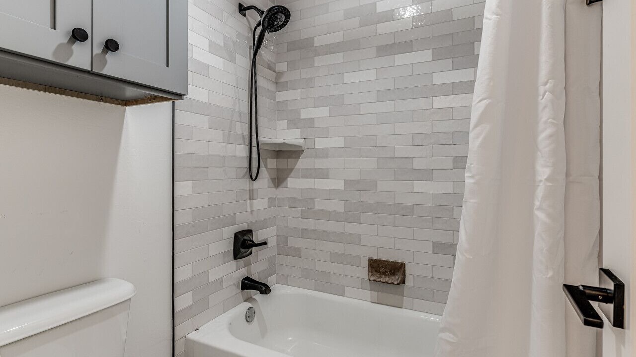 Photo of Bathroom in Central Oklahoma City