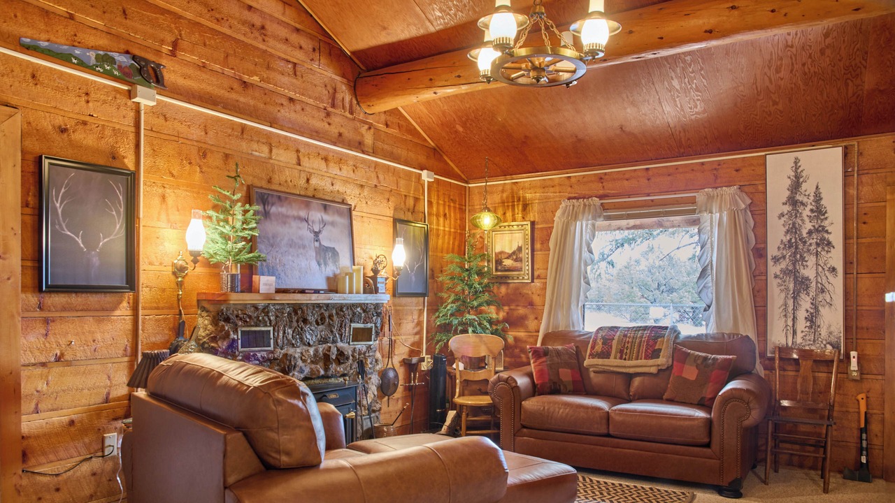 Photo of Bedroom in Alpine Village